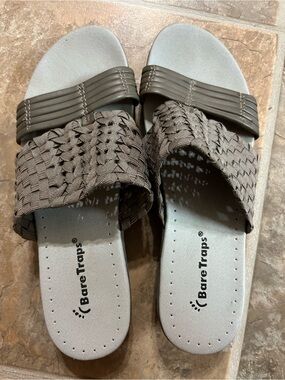 BareTraps Brown Woven Slide Sandals
